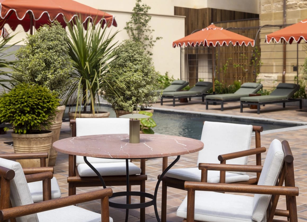The inner garden and heated pool at Palacio de los Ángeles