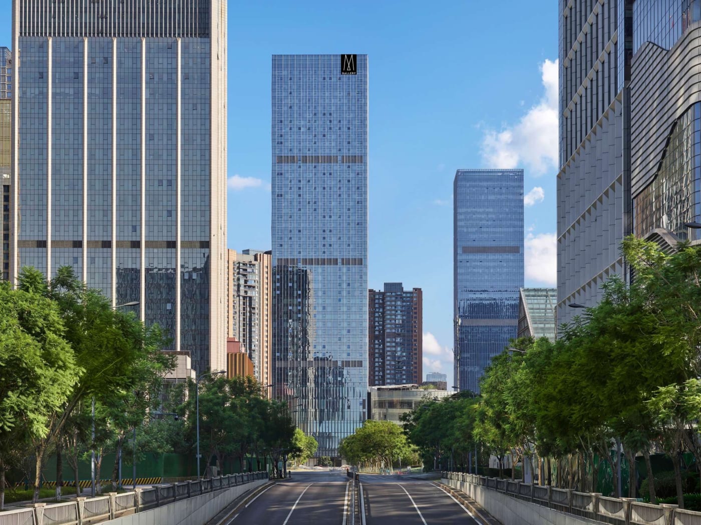 A torre do Financial City Chengdu · MGallery Collection entre os arranha-céus do distrito financeiro de Chengdu