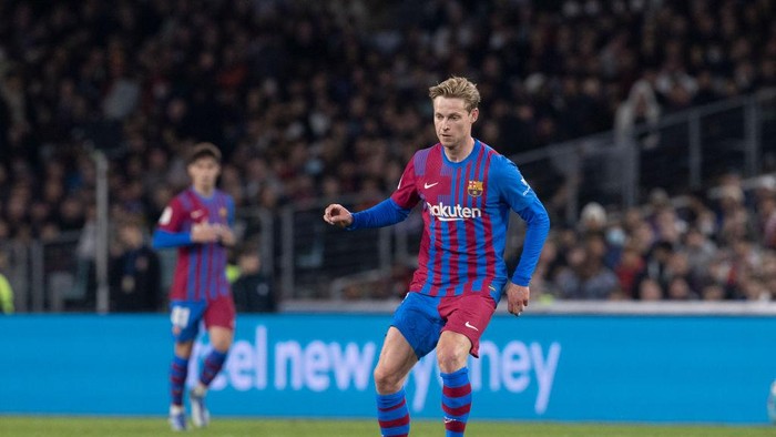 Info Main Bola Barcelona Ngotot Tak Mau Lepas Frenkie De Jong