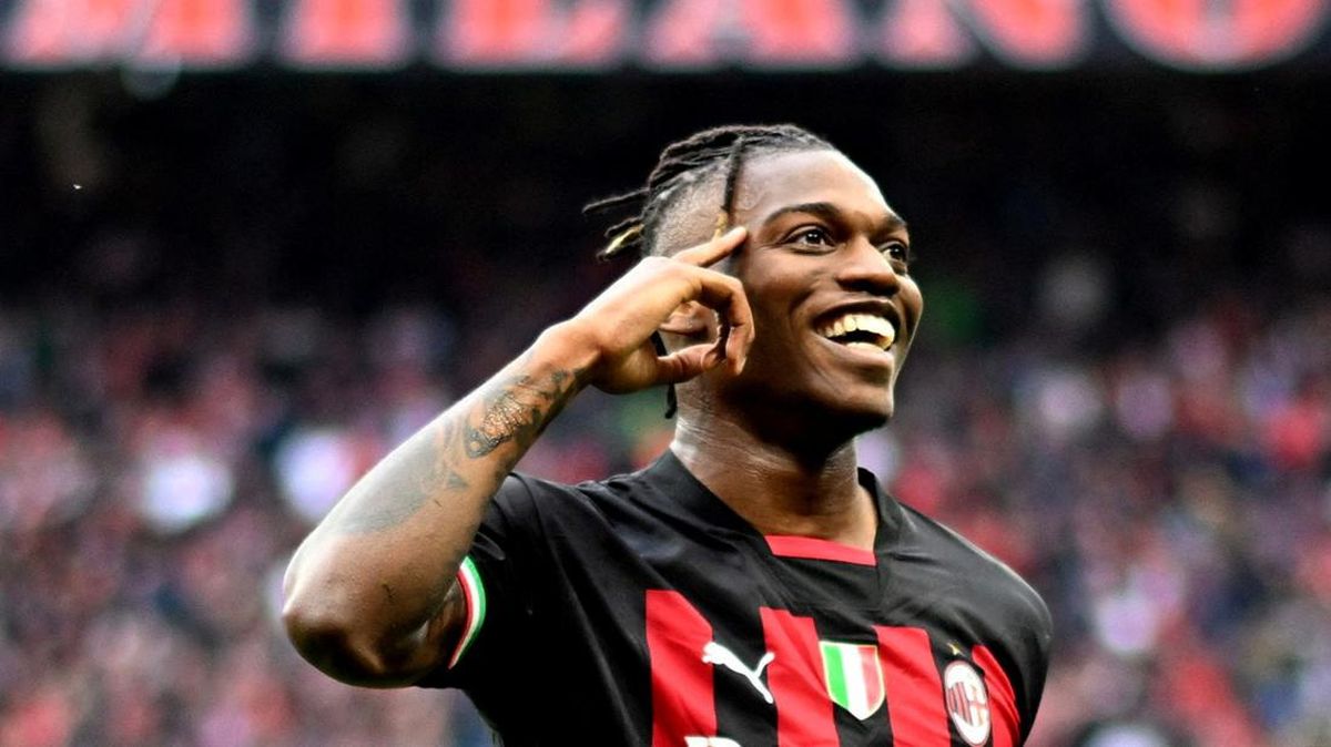 Info Main Bola Info Main Bola 4 Pemain yang Bisa Gantikan Jadon Sancho jika Ditendang MU: Bintang AC Milan dan Napoli Boleh Juga Nih!