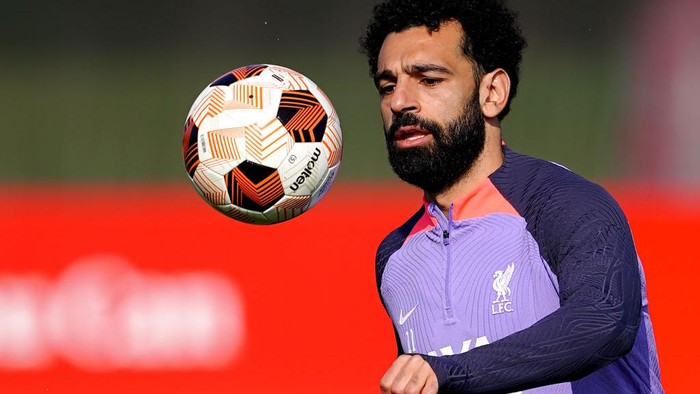 Info Main Bola Salah Sudah Latihan, Masuk Skuad Liga Europa Pekan Ini