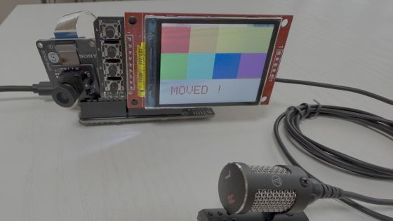 カメラの前で音感をチェック（スペック不足？により未完成）