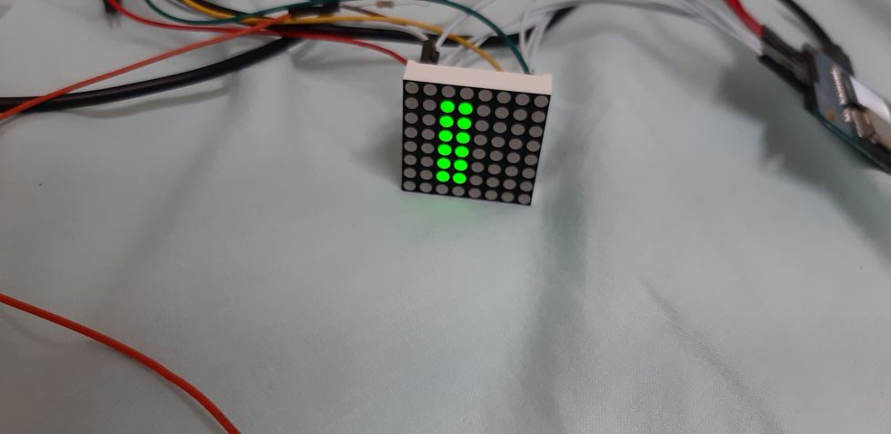 obniz Board 1YでドットマトリックスLED (A-3880EG) を操作する