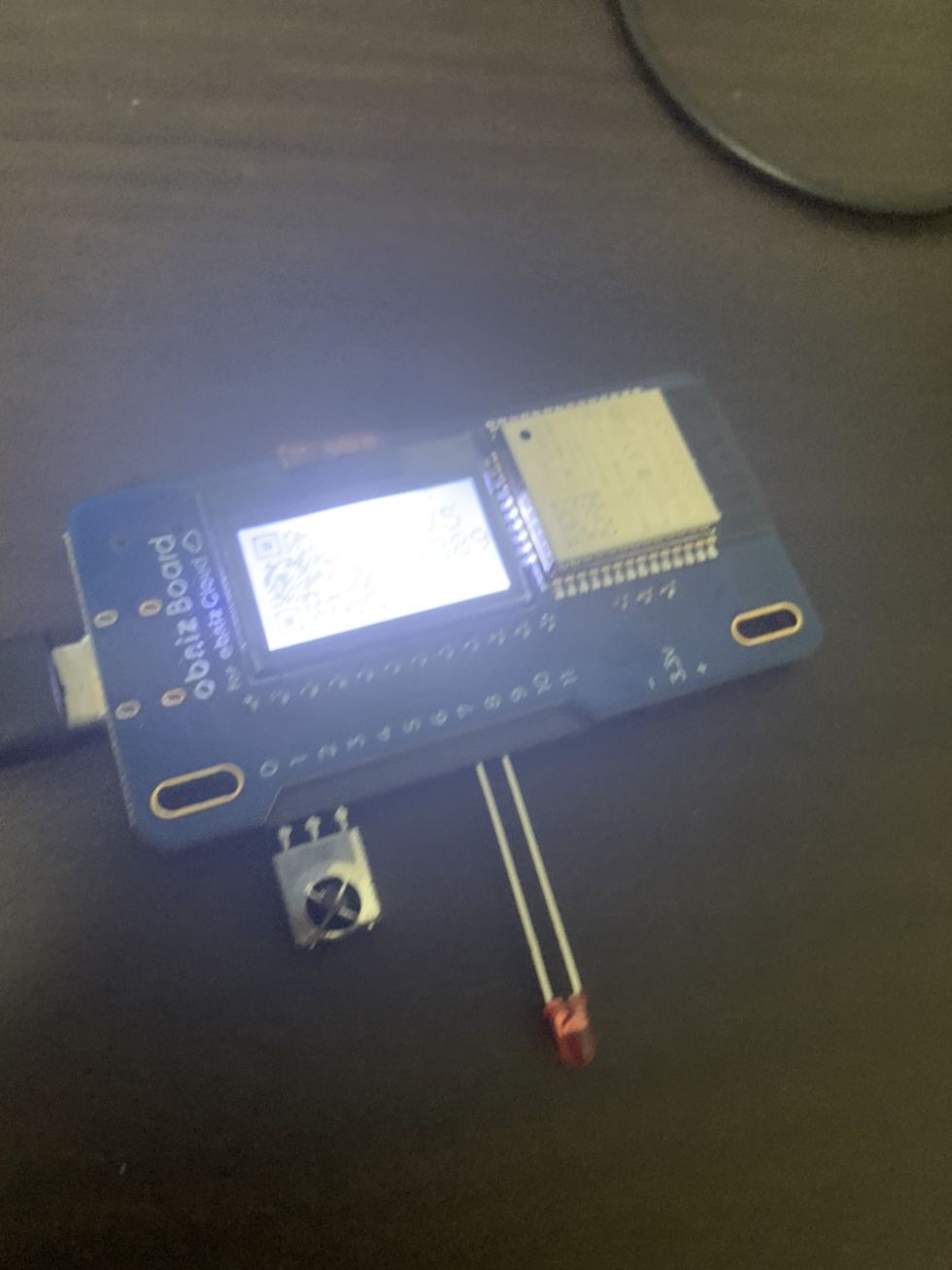 朝電気をつけるとともに天気をLINEで教えてくれる装置