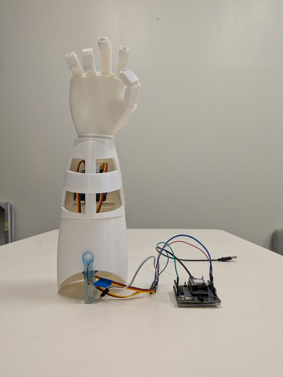 脳波と筋電を使用して3Dプリンタの義手を動かしてみた!