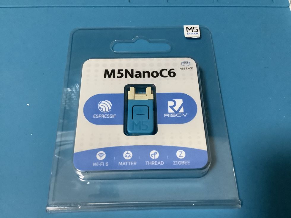 超小さいM5NanoC6を、セットアップしてLチカを試してみた。