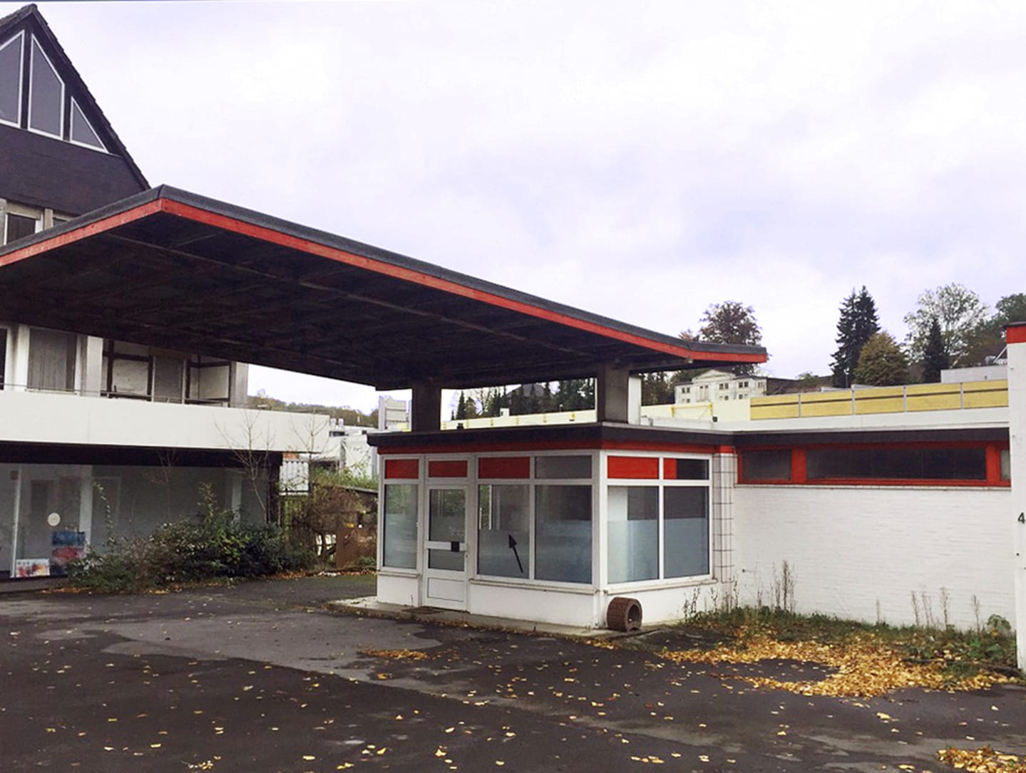 Happy Locals Tankstelle in Warstein, courtesy Annette Ochs