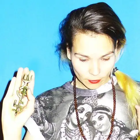 EB Premiere: Melt your mind with Aïsha Devi’s “Throat Dub”