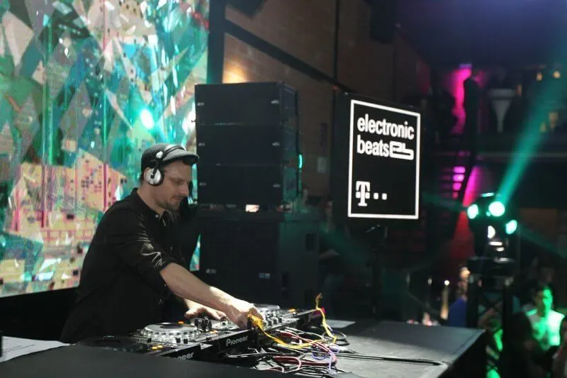 Here Are The Best Moments From EB’s Club Night In Tirana