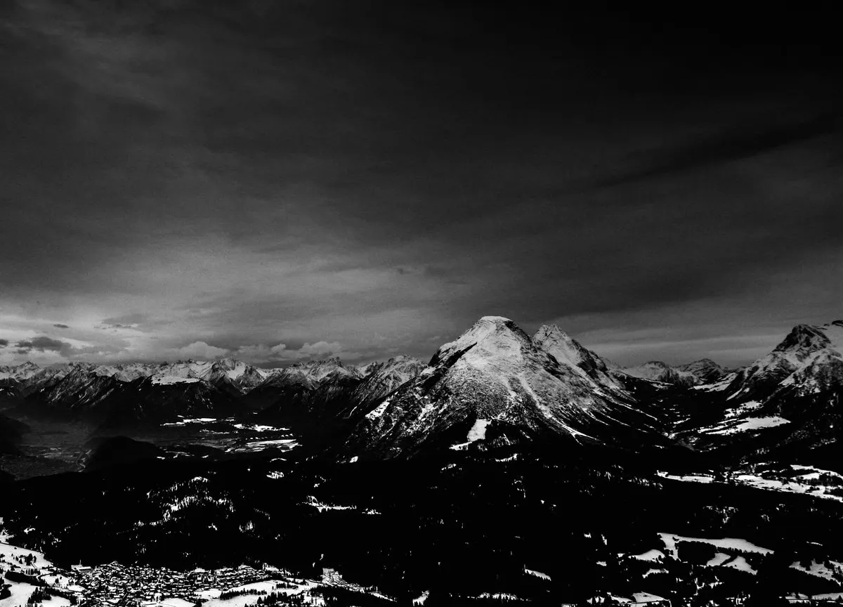 Answer Code Request Reviews Ilian Tape’s Latest Techno LP