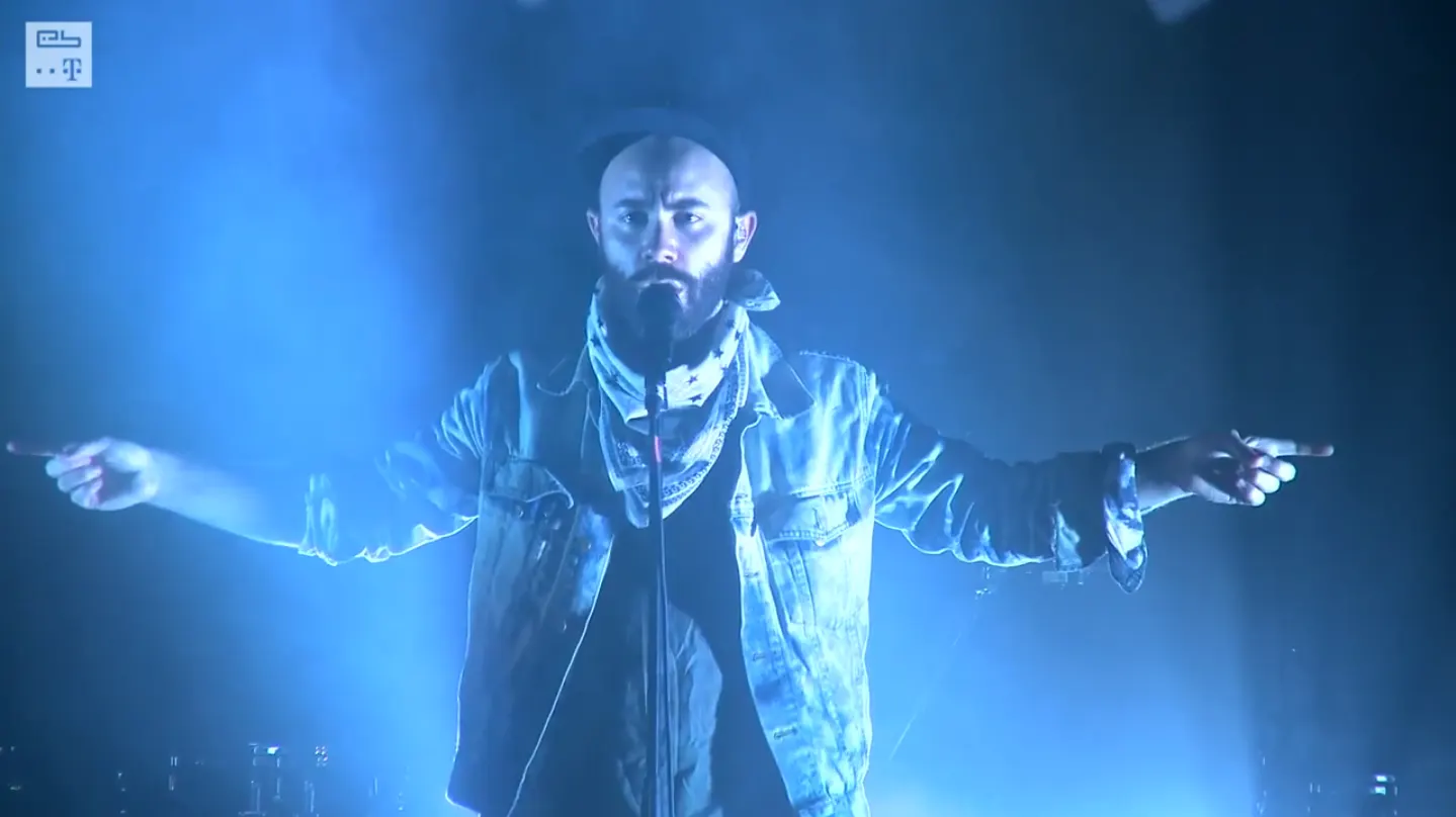 Woodkid, The Asteroids Galaxy Tour and Friendly Fires live