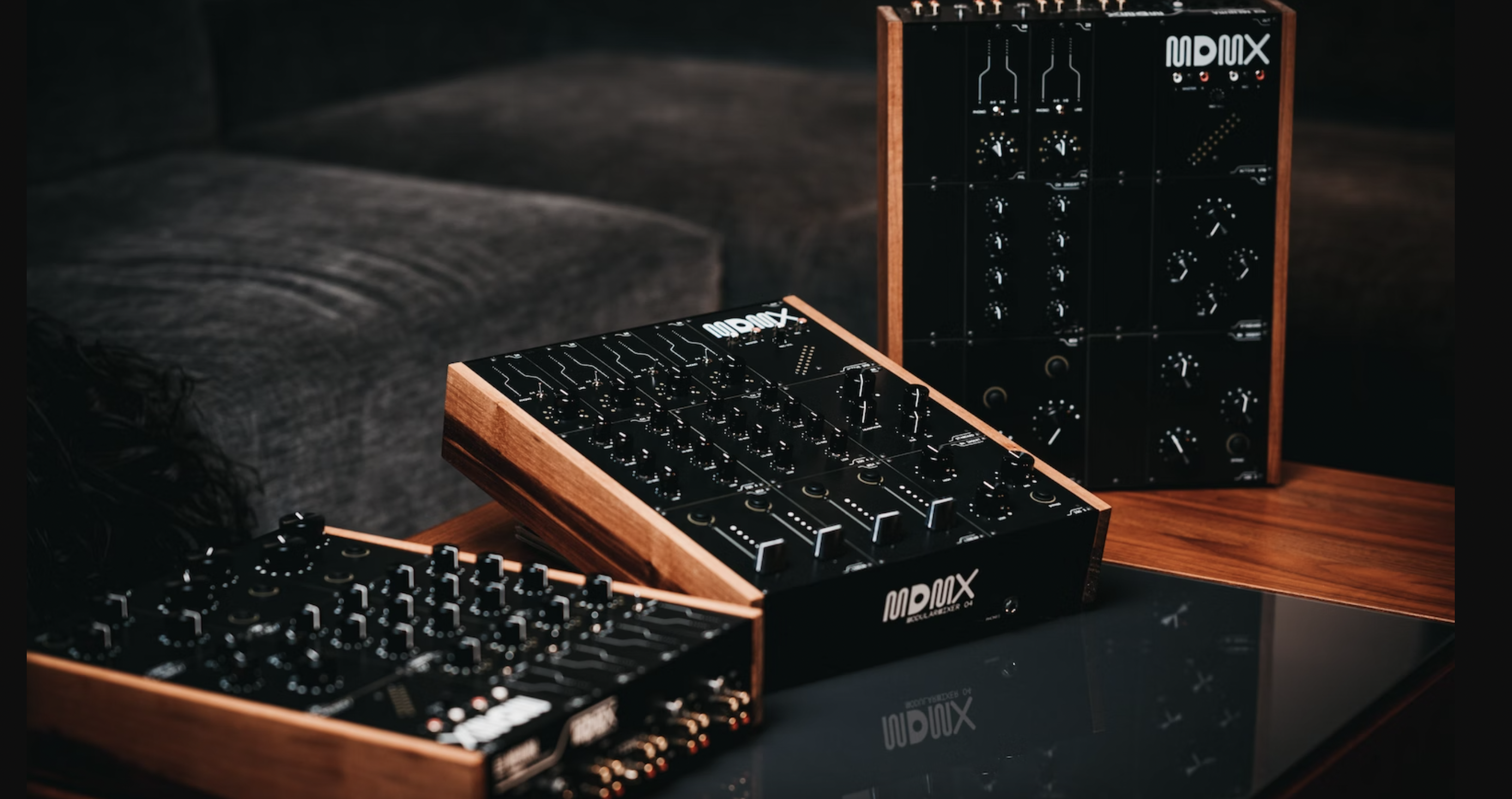 Menura Audio DJ mixer