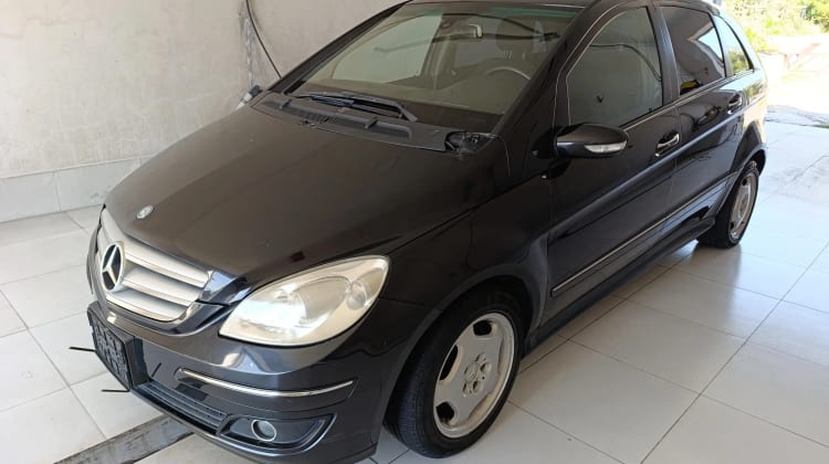 Mercedes-Benz B 170