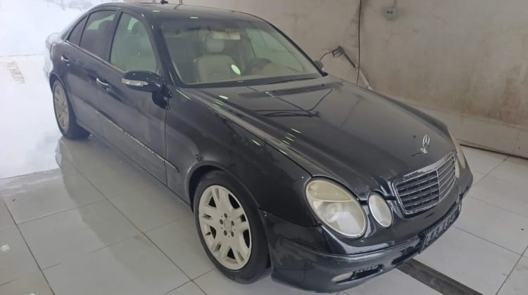 Mercedes-Benz E 500