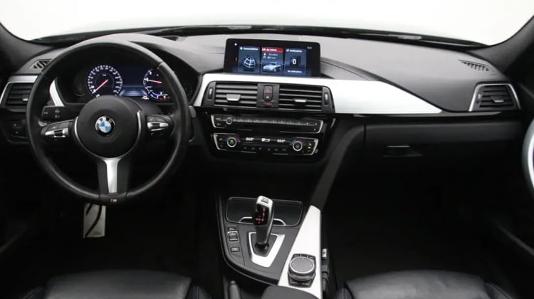 BMW 320