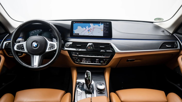 BMW 530