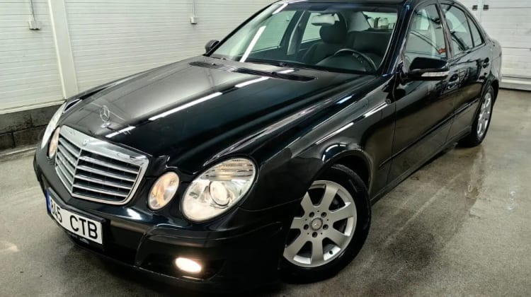 Mercedes-Benz E 220 preview