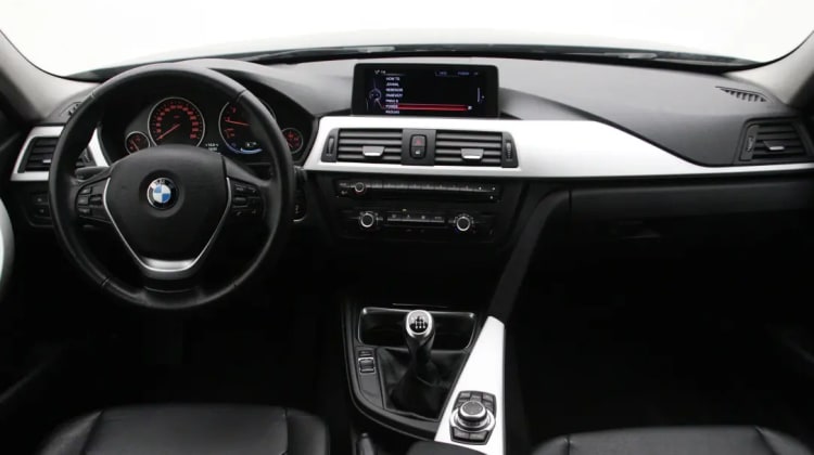 BMW 320