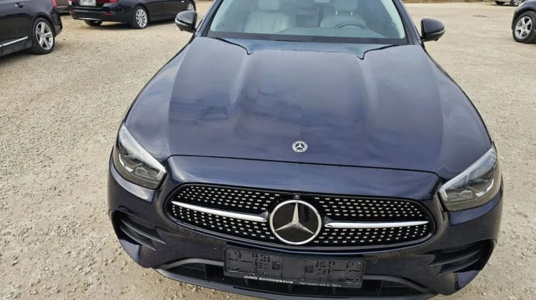 Mercedes-Benz E 220
