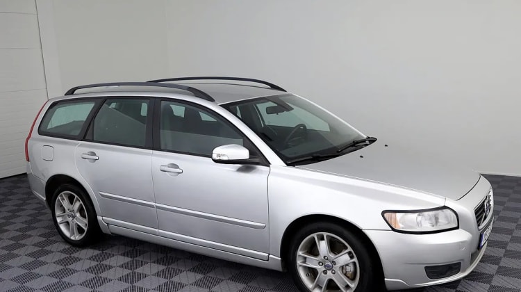 Volvo V50 preview
