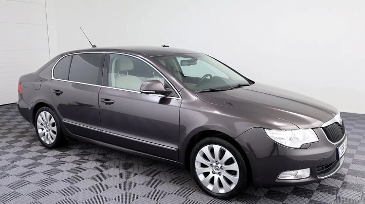 Skoda Superb preview