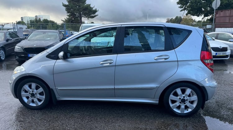 Mercedes-Benz A 200