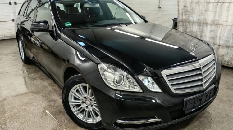 Mercedes-Benz E 220