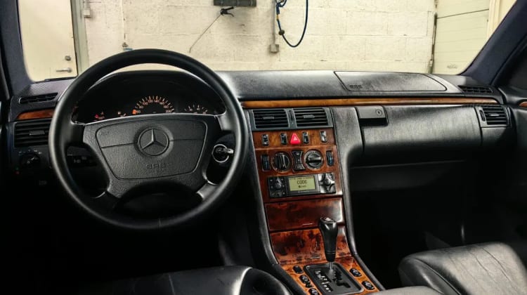 Mercedes-Benz E 280