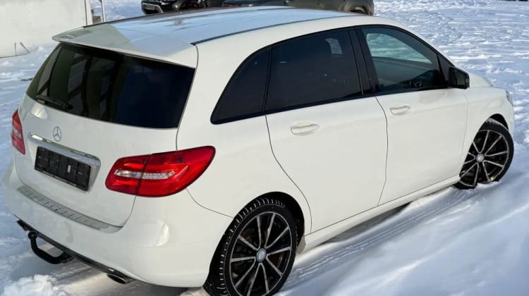 Mercedes-Benz B 200