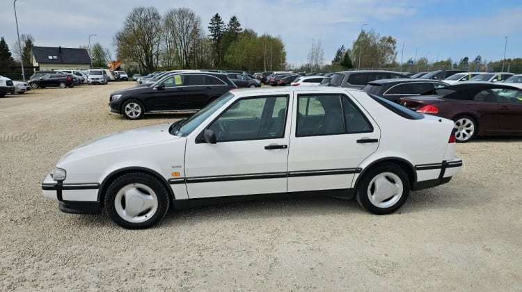 Saab 9000