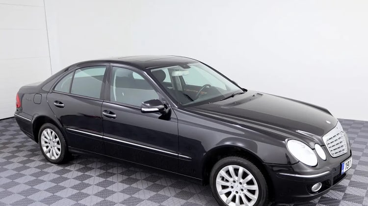 Mercedes-Benz E 200 preview
