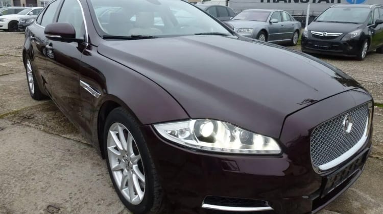 Jaguar XJ