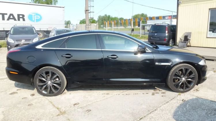 Jaguar XJ