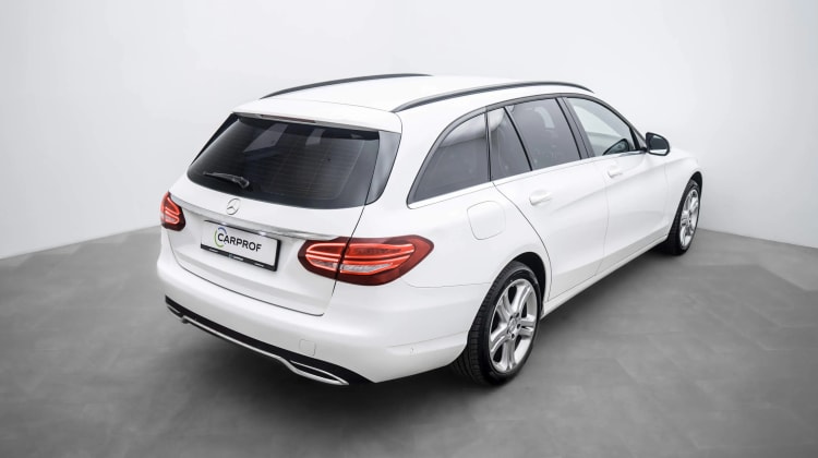 Mercedes-Benz C 220