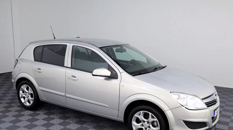 Opel Astra preview