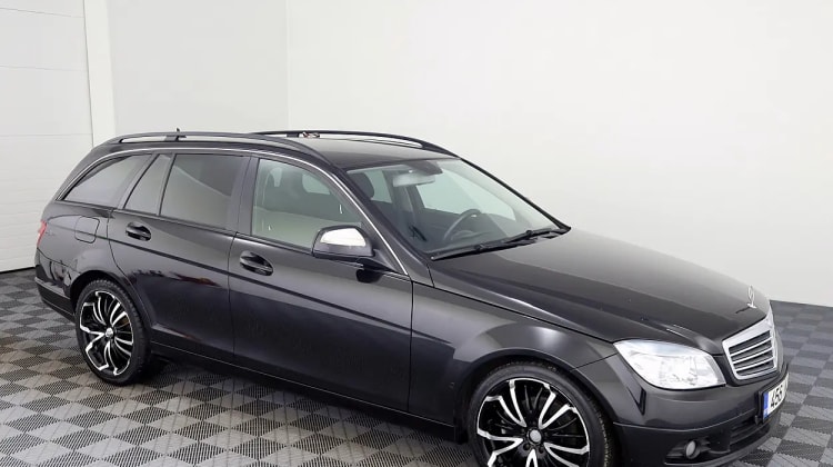 Mercedes-Benz C 220