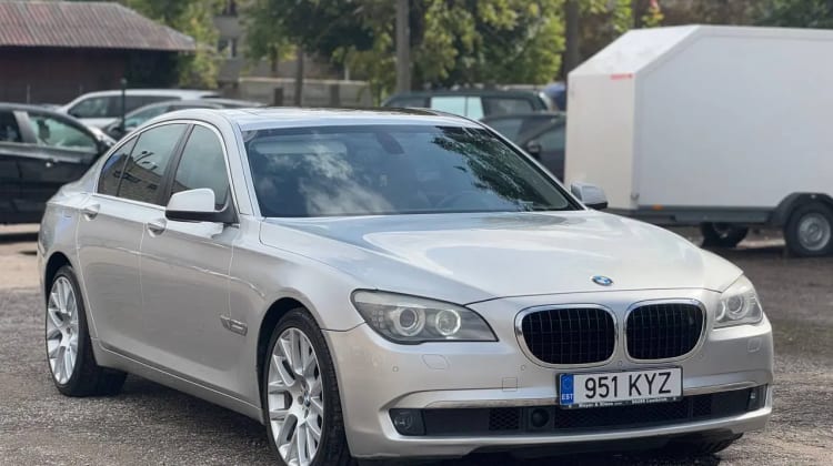 BMW 730