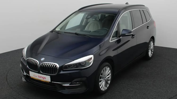 BMW 220 preview