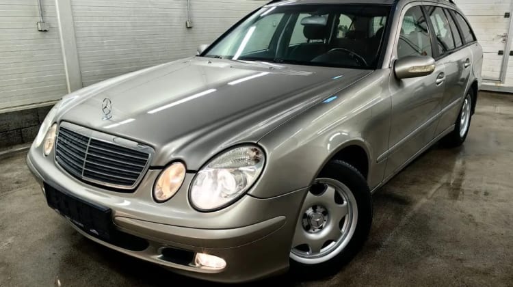 Mercedes-Benz E 220