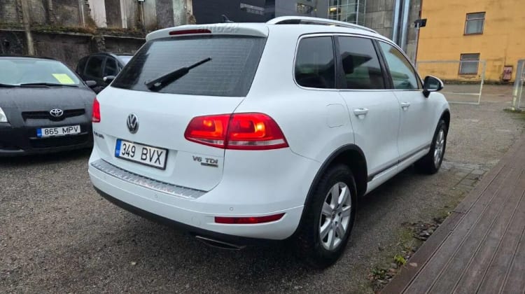 Volkswagen Touareg