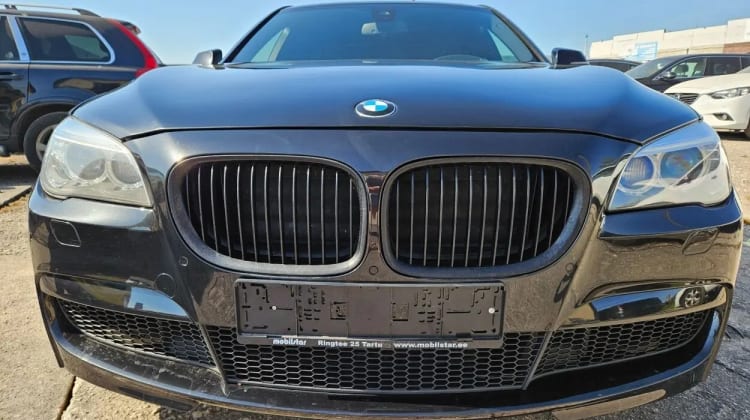 BMW 730