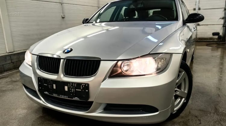BMW 320