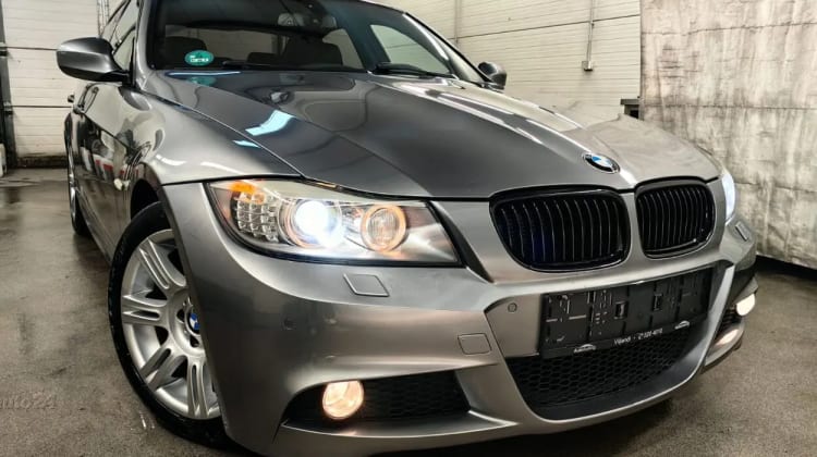 BMW 320