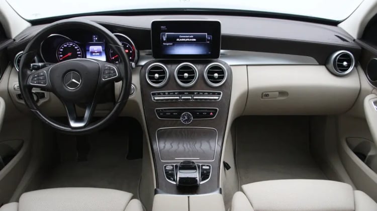 Mercedes-Benz C 220