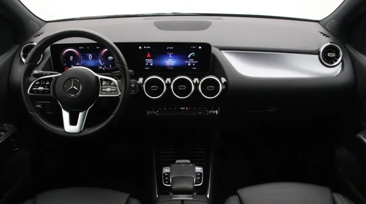 Mercedes-Benz B 180