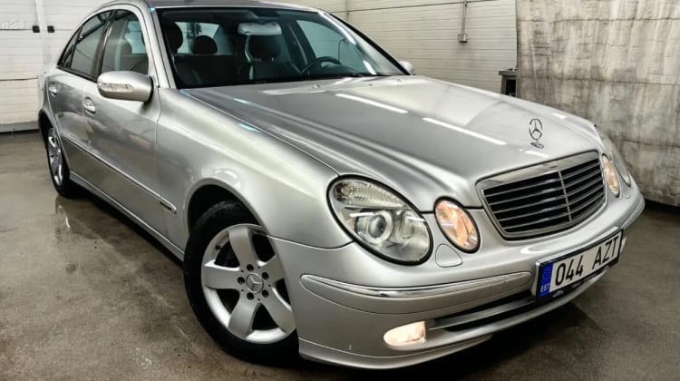 Mercedes-Benz E 270
