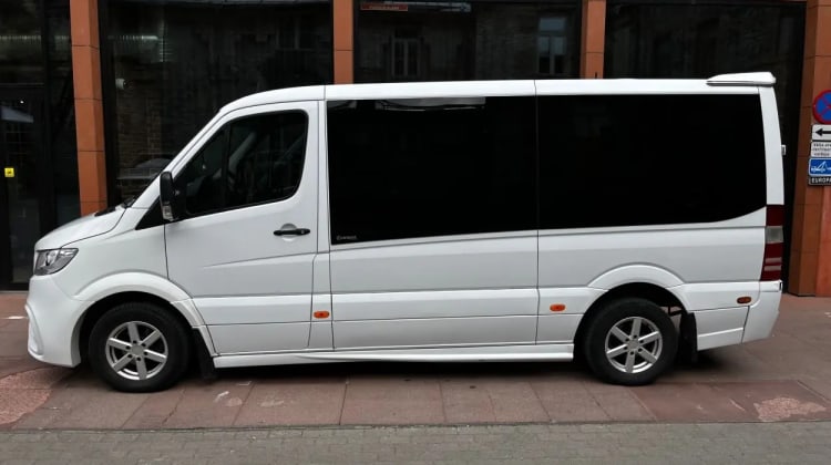 Mercedes-Benz Sprinter preview