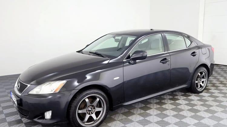 Lexus IS 220