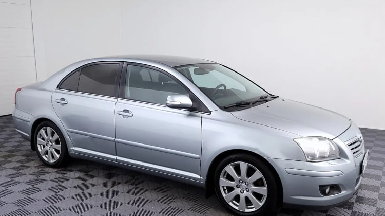 Toyota Avensis preview