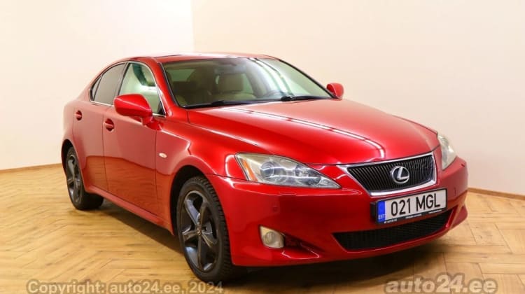 Lexus IS 220